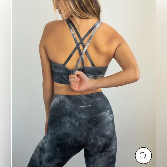 Merak Activewear Set (bra and leggings) - Picture 1 of 8